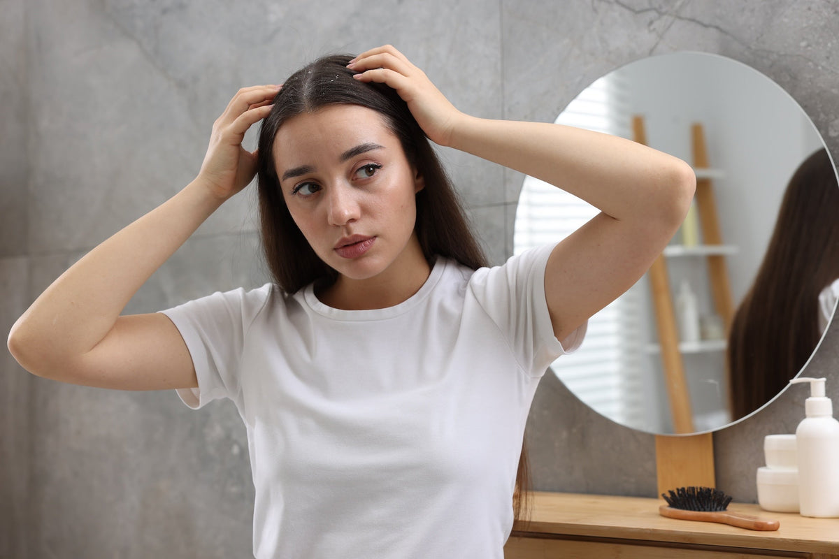 Rosemary Oil for Dandruff, Dry Scalp and Itch: Does It Help?