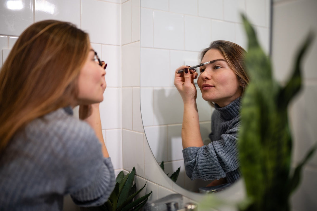 Rosemary Oil for Beard, Eyebrow and Eyelash Growth: Safety First